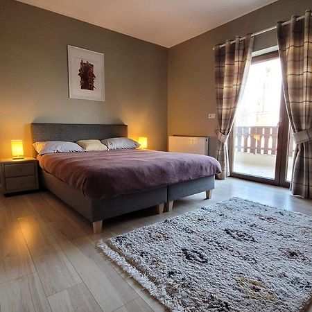 Casa Andreea. Cheerful 4-Bedroom Villa Bod エクステリア 写真