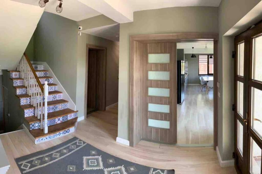 Casa Andreea. Cheerful 4-Bedroom Villa Bod エクステリア 写真